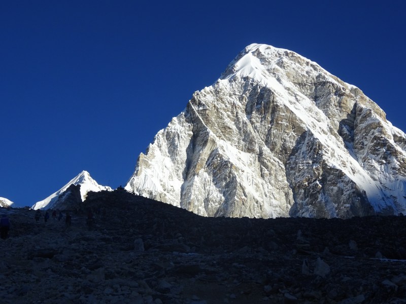 Pumori (7,161 m) in the sun