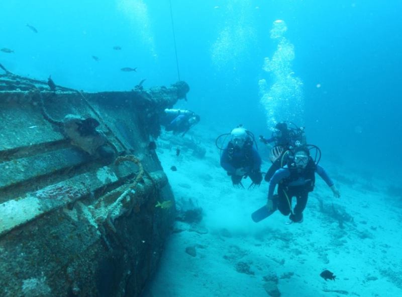 wreck dive